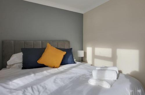 Harlow Apartment | Homely Apartment in Harlow