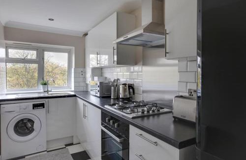 Harlow Apartment | Homely Apartment in Harlow