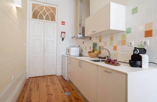 Lordelo do Ouro e Massarelos Apartment | Homely Noble Flat at Palácio de Cristal by HostWise
