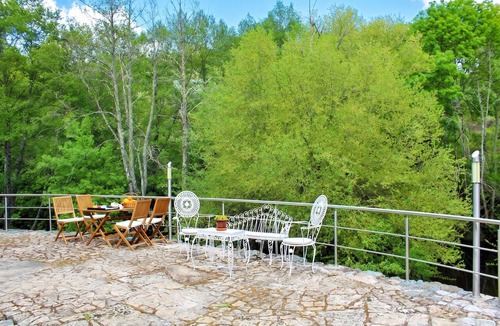 Braganca House | Homerez - Property in Bragança, lake & mountain view