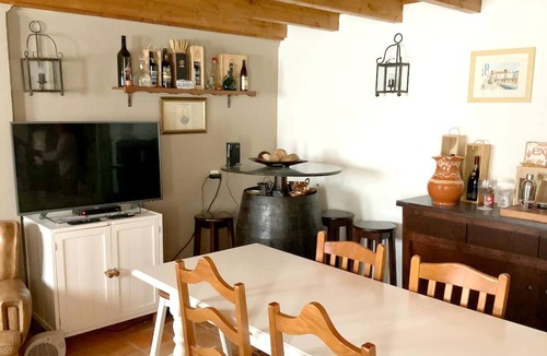 Pedrogao Villa | Homerez - Villa for 5 ppl. with shared pool and jacuzzi at Casais de Sao Bras