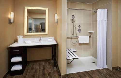 North Bay Hotel | Homewood Suites by Hilton North Bay