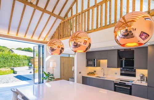 Tring House | Honey Barn - Stunning 4-Bed Rural Paradise