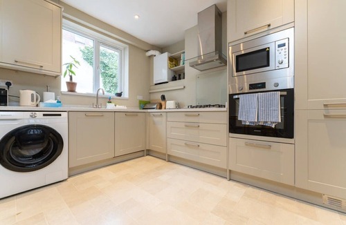 Brighton City Centre House | Host & Stay | Blue Hues on Over Street
