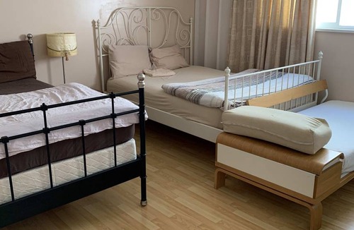 Burnaby Hostel | Hostel ∙ 6 guests