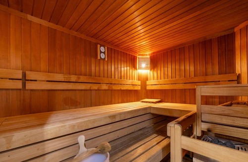 Davos-Dorf Hotel | Hotel ∙ 2 guests