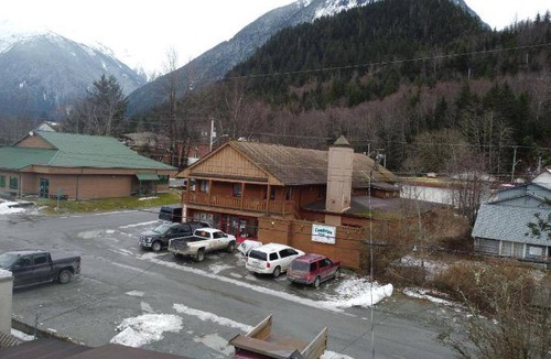 Bella Coola Hotel | Hotel ∙ 5 guests