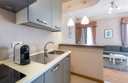 Toscolano Maderno Apartment | Hotel Apartment "Gardasol Superior 1 Vista Lago" with Lake View, Pool & Wi-Fi