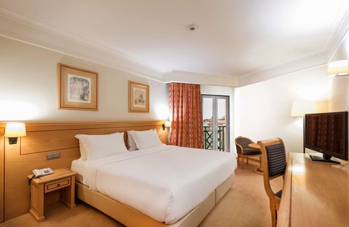 Sao Sebastiao da Pedreira Hotel | Hotel Real Palacio