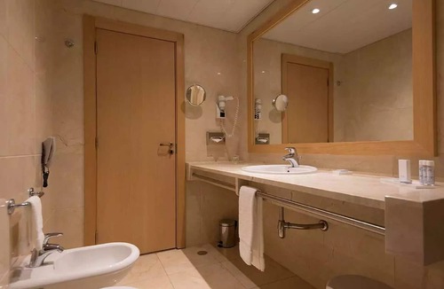 Sao Sebastiao da Pedreira Hotel | Hotel Real Palacio