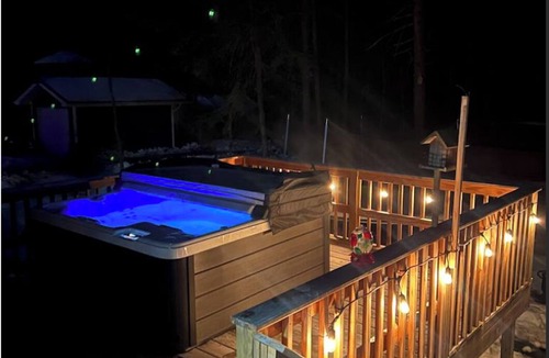 Pocono Summit House | House with outside Sauna and Hot tube