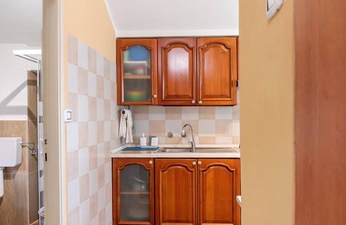 Marzio Apartment | House with Private Garden, Balcony, and Wi-Fi