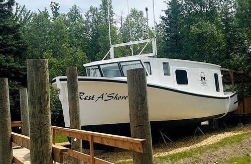 Cocagne Boat Rental | Houseboat ∙ 1 bedroom ∙ 4 guests
