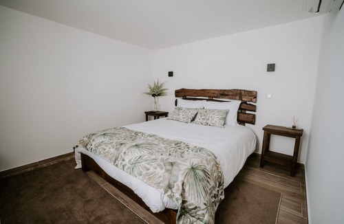 Marco de Canaveses House | Housing in Penedo Village