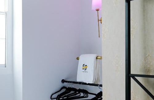 Kemptown Apartment | Hyacinth Apartments - Hot Tub Garden Escape - Adults only