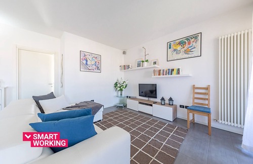 Desenzano del Garda Apartment | I Tulipani B5 Apartment by Wonderful Italy