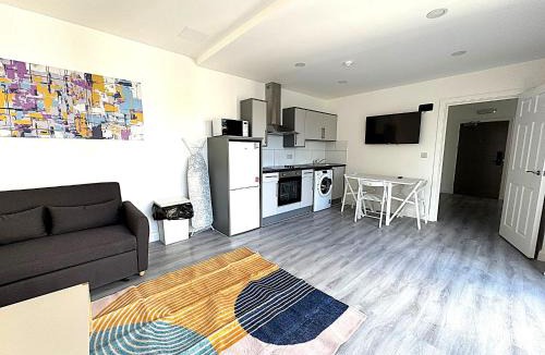 Loxford Apartment | Ilford Apartments on the Lane