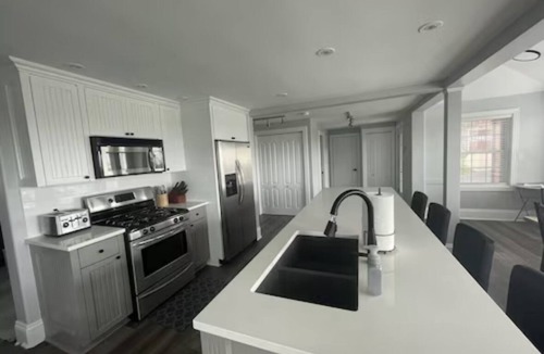 North Rustico House | Indulge in Coastal Luxury: Unforgettable Waterfront Getaway! Multiple Families!