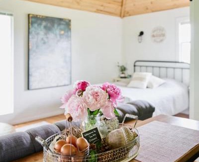 Lincoln House | Inn The Orchard, Modern Log Cabin, on water edge