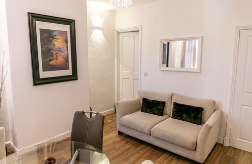 Oadby House | Inviting 3-Bed House in Leicester in Leicester