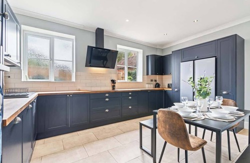 East Drayton House | Inviting & Charming Home | Free Wi-Fi | Sleeps 8
