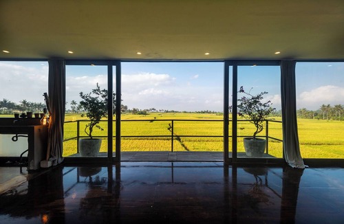 Kediri Villa | Joshua District