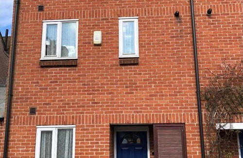 Oakham House | Jubilee House - Town centre house in Oakham