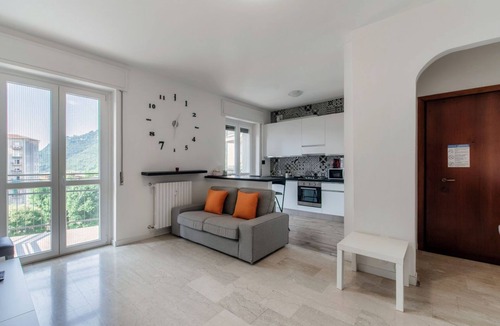 Lipomo Apartment | Just a few minutes from the city (Beyond Como)