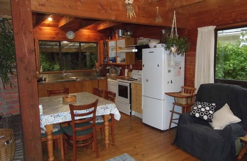 Marahau Cottage | KARAKA holiday cottage on the door step of the ABEL TASMAN NATIONAL PARK
