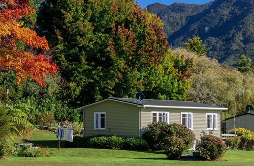 Marahau House | KAURI COTTAGE - M?RAHAU HOLIDAY HOME, family friendly in Marahau