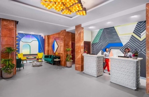 Al Wasl House | King or Twin Studio Near Mazaya Shopping Centre