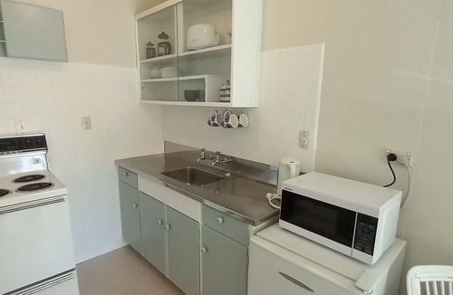 Amodeo Bay Cottage | Kotare Coastal Cottage ~ Papa Aroha