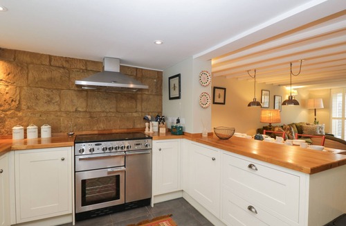 Ilmington Cottage | KYTE COTTAGE, pet friendly, with open fire in Ilmington