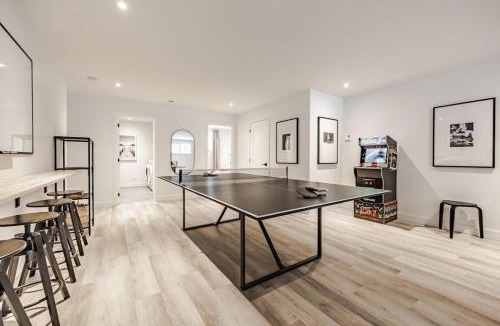 Argenteuil Regional County Municipality Ski Chalet | Légendaire Private Hot Tub Game room