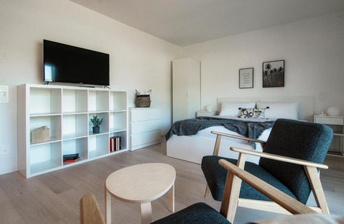 Montagnola Apartment | La Palma 1 by Quokka 360 - Stylish Modern Lake View Apartment