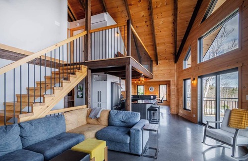 Saint-Joseph-de-la-Rive Ski Chalet | La Réserve des Éboulements spa