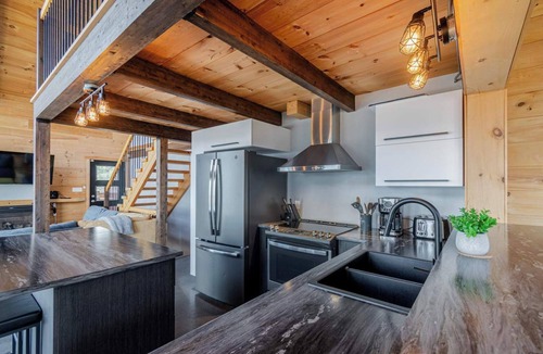 Saint-Joseph-de-la-Rive Ski Chalet | La Réserve des Éboulements spa