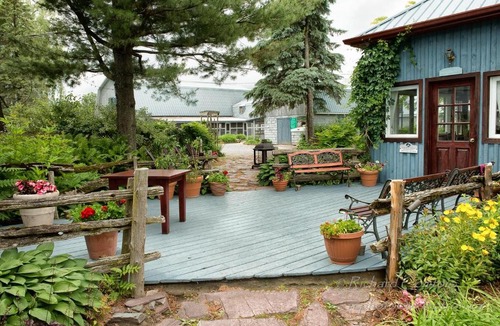 Saint-Valerien-de-Milton House | La Rabouillere, hébergements à la ferme