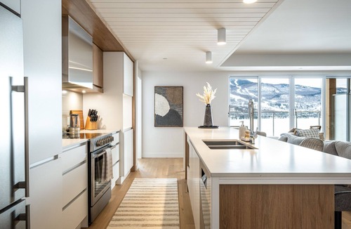 Mont-Tremblant Village Condo | Lago 702 Johanssen | Best Ski Mountain View