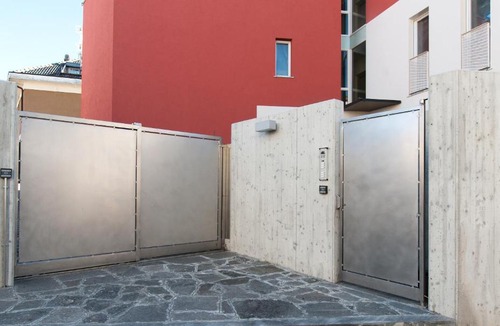 Aggregazione Rionale 9 Apartment | Lago & Monte Varese Apartments near Hospital and University
