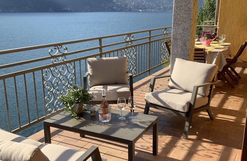 Nesso Apartment | Lake Front with Large Balcony, Lake Access & Boat Dock
