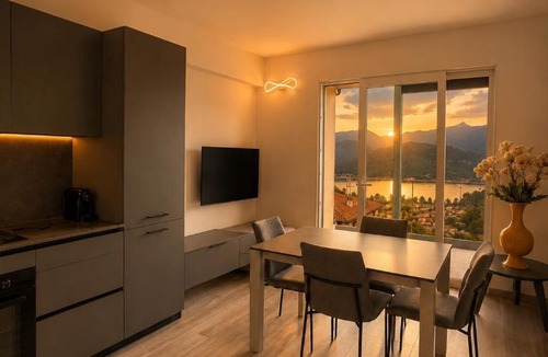 Lavena Ponte Tresa Apartment | Lake View Apartament 1 - Free Parking & Terrace