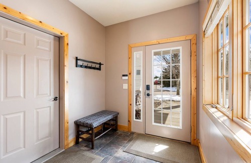 Crosslake Condo | LakeFront, Sandy Beach, Patio, Pool Table, Unit840
