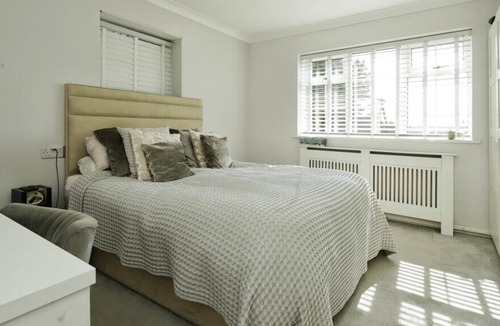 Brighton House | Large 5 Bedroom Brighton Home With Hot Tub