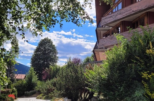 Temu Apartment | Large Apartment in Residence very close to Ponte di Legno