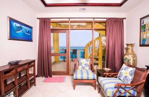 Antoneys Cay Condo | Large Beachfront Penthouse w/Private Rooftop & Plunge Pool