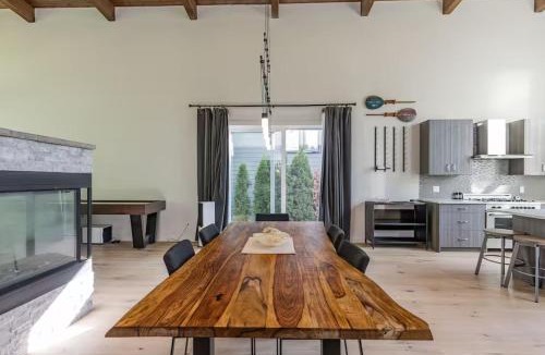 Squamish House | Large Modern Home in Squamish