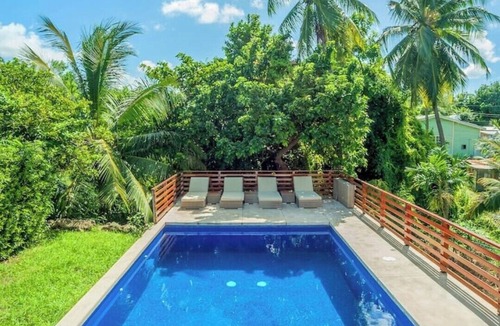 Durants Villa | Large modern villa with pool on West Coast near beach & restaurants w/parking.