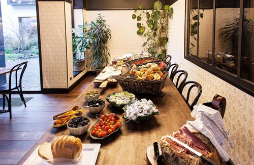 Matonge Hotel | Latroupe Hotel Jardin Secret
