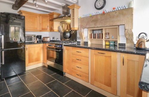 Milford Cottage | LAVENDER COTTAGE, pet friendly, character holiday cottage in Duffield